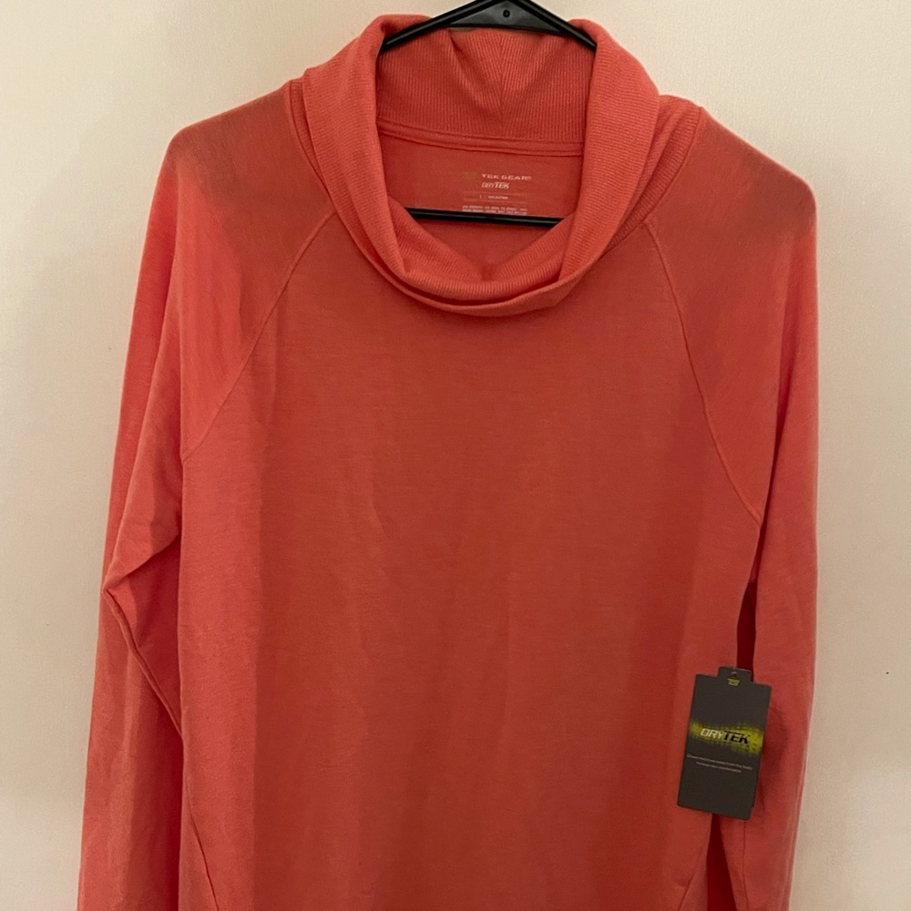 NWT Dry Tek Longsleeve shirt size L